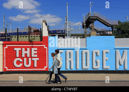 Wand-Wandbilder auf White Post Lane in Hackney Wick, East London, UK Stockfoto