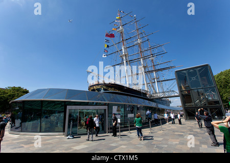 Die Cutty Sark eine Haarschneidemaschine Schiff im Trockendock, Greenwich, London, England, UK. Stockfoto