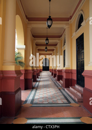 Eingang des Nationaltheaters in der Casco Viejo von Panama City, Panama, Mittelamerika Stockfoto