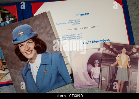 Pan American Airlines Flug Stewardess-Diplom und Foto, 1973 Stockfoto