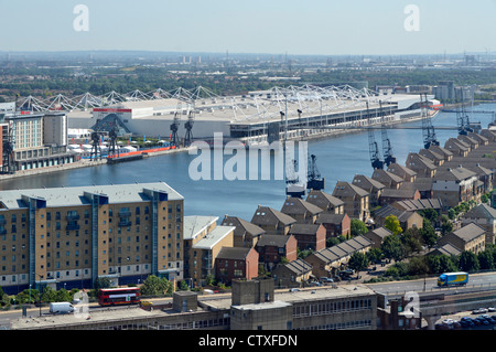 Luftbild von Royal Docks und weißen Excel centre Stockfoto