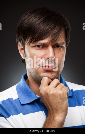 Neugierige Menschen Ausdruck, Studio gedreht Stockfoto