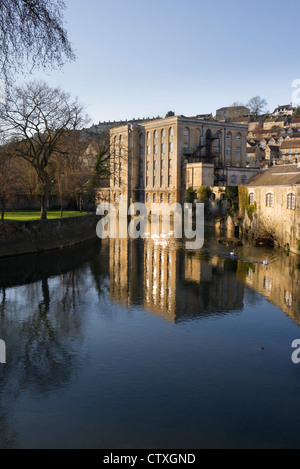 Riverside Wohnungen und Fluß Avon in Bradford on Avon Wiltshire UK Stockfoto