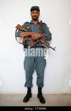 Afghanische nationale Polizei-Offizier vom Dienst in Kunduz, Afghanistan. Stockfoto