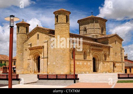 Spanien, Jakobsweg: Romanische Kirche San Martin in Fromista Stockfoto