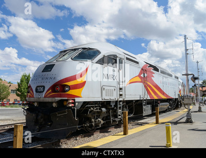 New Mexico Rail Runner Lokomotive am Bahnhof Santa Fe New Mexico USA Stockfoto