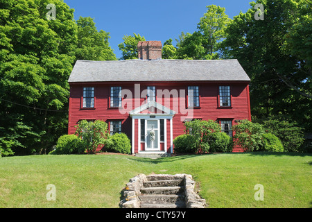 Ein altes Kolonial-Stil-Haus in der Stadt Sandwich, Cape Cod, Massachusetts Stockfoto