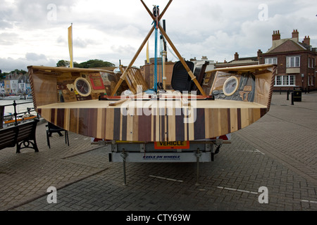 Die Yacht Kollektivgeist auf dem Display an Weymouth Hafen Seite, Dorset. Stockfoto