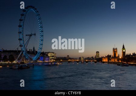 Ansicht von Hungerford Bridge Stockfoto