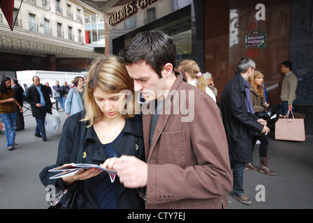 finden Sie Ihren Weg durch Paris Frankreich Stockfoto