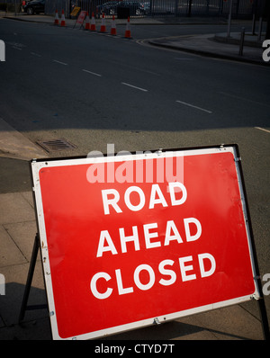 Vor geschlossenen Straßenschild Stockfoto