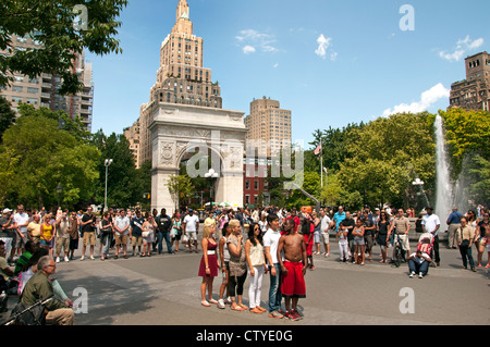 Washington Square Park West Village (Greenwich) Manhattan New York Vereinigte Staaten von Amerika Stockfoto