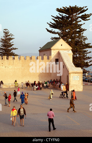 Abend am Platz Moulay Hassan Square, Essaouira, Marokko Nordafrika Stockfoto