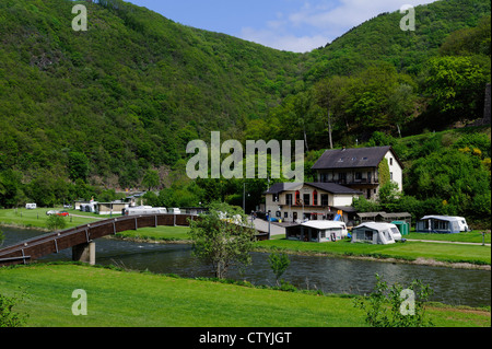 Camping Site Camping du Moulin am Fluss Sauer in Bourscheid-Plage, Luxemburg Stockfoto