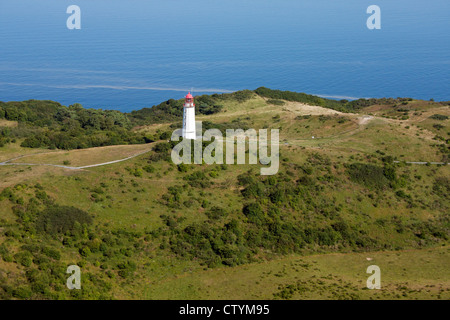 Luftaufnahme des Leuchtturms am Dornbusch Hill, Insel Hiddensee, Ostseeküste, Mecklenburg-West Pomerania, Deutschland Stockfoto