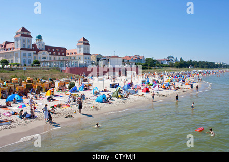 Spa Hotel und Strand, Binz, Insel Rügen, Ostseeküste, Mecklenburg-West Pomerania, Deutschland Stockfoto