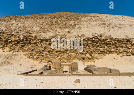 Die Bent-Pyramide gebaut von altes Königreich Pharao Snefru in der Nähe von Dashur, Unesco Welt Kulturerbe Website, Ägypten, Nordafrika, Afrika Stockfoto