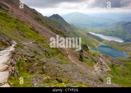 Blick von Pyg Track über Glaslyn und Llyn Sheetrim, Snowdonia-Nationalpark, Wales Stockfoto