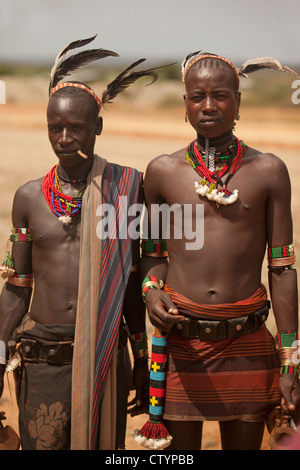 Junge Krieger, Omo-Tal in Äthiopien, vom Stamm Hamar. Stockfoto