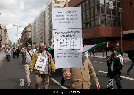 Anti-Assad-Demonstration in Berlin, Deutschland. Stockfoto