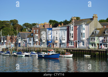 Bunte Häuser im alten Hafen, Trinity Road, Weymouth, Dorset, England, Vereinigtes Königreich Stockfoto