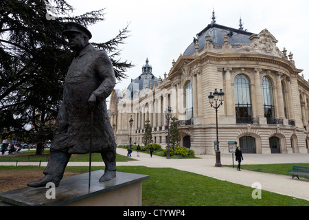 Statue von Winston Churchill außerhalb des Petit Palais, Paris, Frankreich Stockfoto