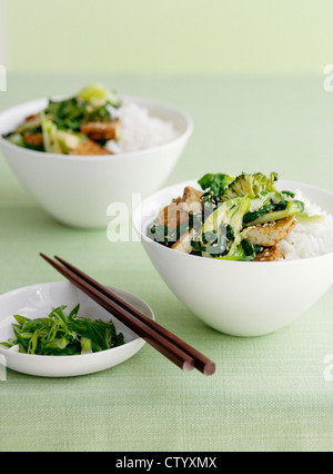 Schüssel Reis mit broccolini Stockfoto