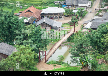 Ta Van Dorf Brücke Stockfoto