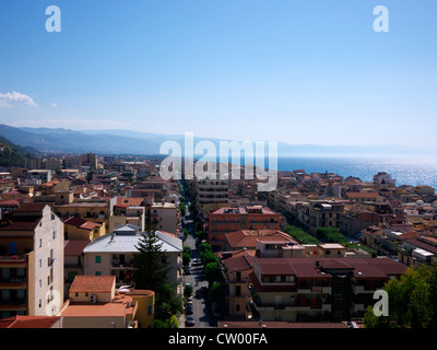 Capo d ' Orlando Sizilien Italien Meer Stadtbild Birdview Mittelmeerstadt Gemeinschaft Messina Tourismus Strand Reisen Flair Stadtgeschichte Stockfoto