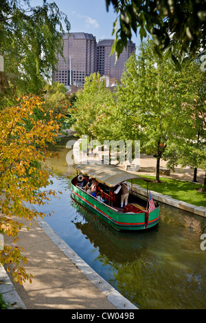 James River und Kanawha Kanal Paket Boot mit Passagieren Touristen auf der Durchreise Tabak Bezirk, Richmond, Virginia Stockfoto