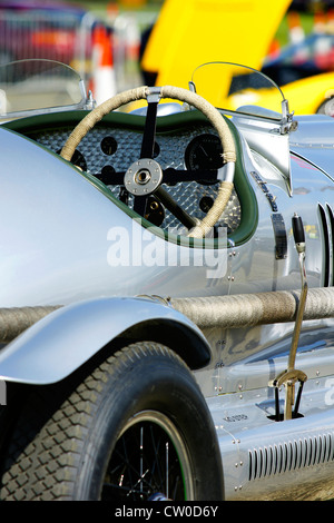 Einige atemberaubende Autos aus dem Top Gear Flügel und Räder zeigen, 2011. Von Ferrari F40, Napier Railtons hatte es alles! Stockfoto