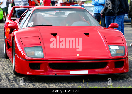 Einige atemberaubende Autos aus dem Top Gear Flügel und Räder zeigen, 2011. Von Ferrari F40, Napier Railtons hatte es alles! Stockfoto