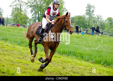 Deutsche Sandra Auffahrt, Olympiasiegerin 2012, auf Opgun Louvo, International Marbach Eventing, 2012. Stockfoto