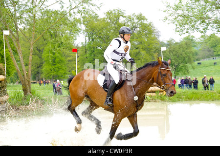 Deutsche Olympische Champion Ingrid Klimke auf FRH Escada JS, internationale Marbach Vielseitigkeit, 2012. Stockfoto