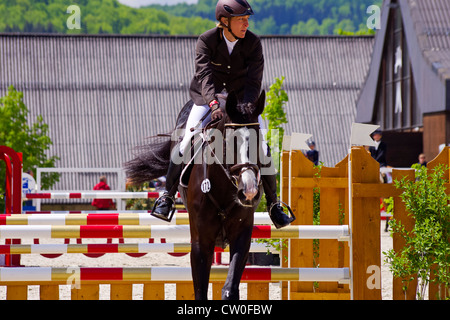 Deutsche Olympiasiegerin Ingrid Klimke auf Parmenides 4, Internationale Marbach-Eventing, 2012. Stockfoto