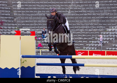 Deutsche Olympische Champion Ingrid Klimke auf Tabasco 70, internationale Marbach Vielseitigkeit, 2012. Stockfoto