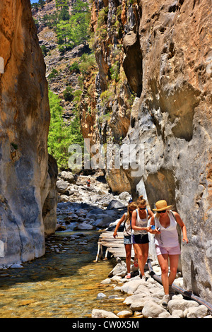 "Portes", den schmalsten Durchgang der Samaria-Schlucht, in der Nähe von Agia Roumeli Dorf, Sfakia, Chania, Kreta, Griechenland Stockfoto