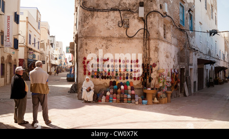 Straßenszene in den Souk, der Medina Essaouira Marokko Afrika Stockfoto