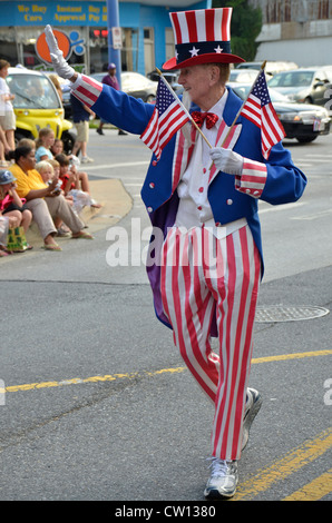 Uncle Sam Märsche in eine 4. Juli parade in Annapolis, Maryland Stockfoto