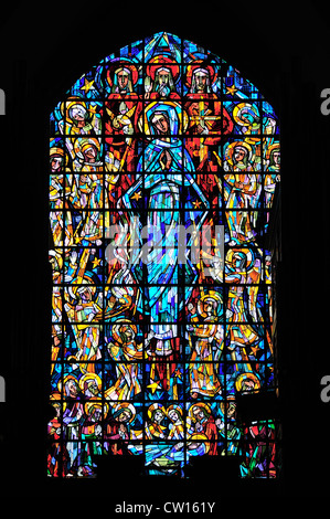 Brüssel, Belgien. Str. Nicholas Kirche / Eglise Saint Nicholas. Moderne Glasmalerei-Fenster Stockfoto
