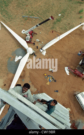 Indien-Tamil Nadu Kannyakumari Cape Comorin, Baustelle des RBB Vestas Windkraftanlagen zur Stromerzeugung Stockfoto