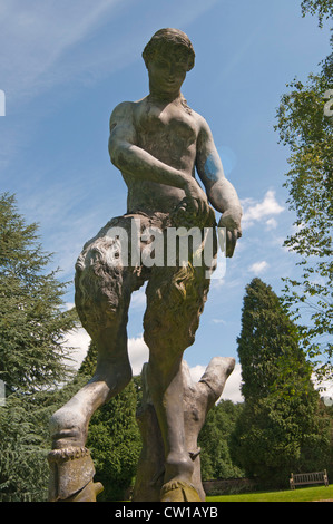 Statue auf dem Gelände des Newstead Abbey, Nottingham, England, UK Stockfoto