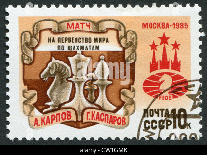 USSR-ca. 1985: eine Briefmarke gedruckt in der UdSSR, widmet sich das Spiel auf der World Chess Championship, Karpov-Kasparov, ca. 1985 Stockfoto