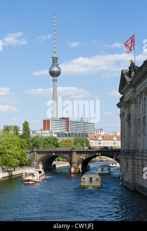 Sportboote auf der Spree. Berlin. Deutschland Stockfoto