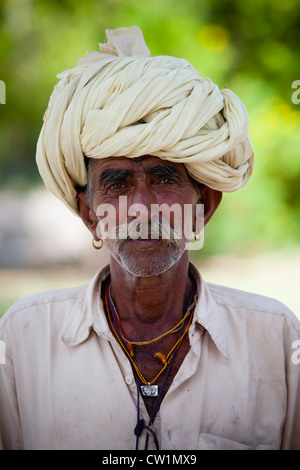 Porträt des älteren Menschen in Rajasthan, Indien Stockfoto