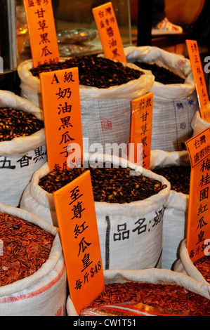 Säcke mit Bohnen in einem chinesischen Markt Stockfoto