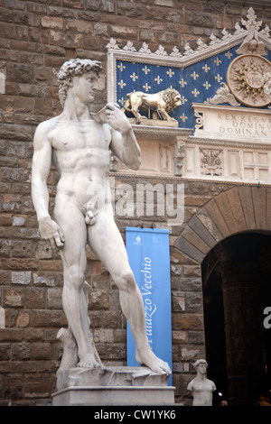 Italien, Florenz, Statue des David von Michelangelo vor dem Palazzo Vecchio in der Piazza della Signora Stockfoto