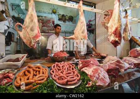 Fleisch für den Verkauf in der alten Medina in Marrakesch, Marokko Stockfoto