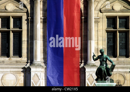 Die Flagge von Paris im Rathaus Stockfoto