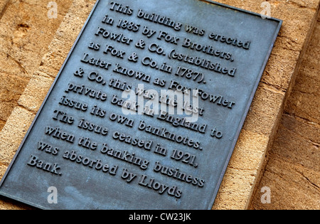 Gedenktafel an der Lloyds Bank in Wellington, Somerset wurde als Fox Fowler letzten Privatbank, eigene Banknoten auszugeben Stockfoto